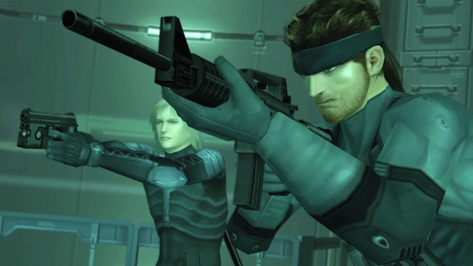 Snake with an assault rifle in hand in Metal Gear Solid 2.